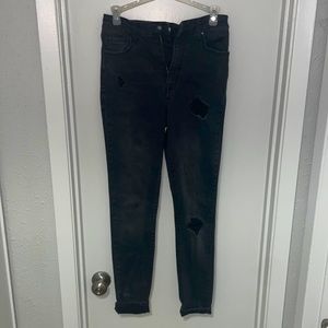 FOREVER 21 blk distressed jeans